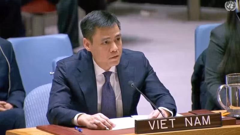 Permanent Representative of Vietnam to the United Nations Ambassador Dang Hoang Giang at the open ministerial discussion on the situation in the Middle East and Palestine on January 21. (Photo: VNA) 