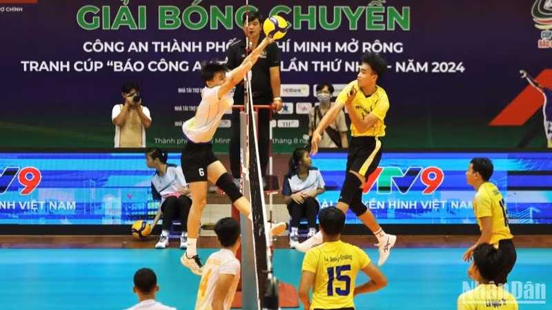 The game between Tra Vinh and Vinh Long.