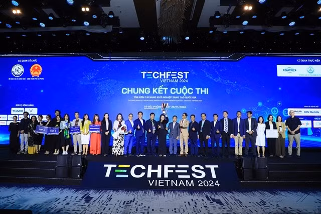 Winners at the awards ceremony in Hai Phong on November 26.