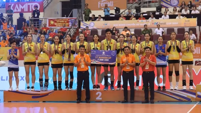 The Vietnam women's volleyball team secured the runner-up position. (PHOTO: TUAN DOAN)