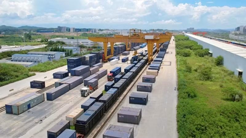 China – Vietnam container cargo transport increases by 1,565% in first six months