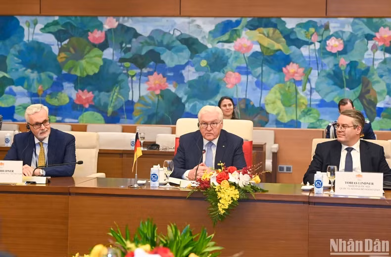 German President Frank-Walter Steinmeier speaks at the meeting. (Photo: NDO) German President Frank-Walter Steinmeier speaks at the meeting. (Photo: NDO)