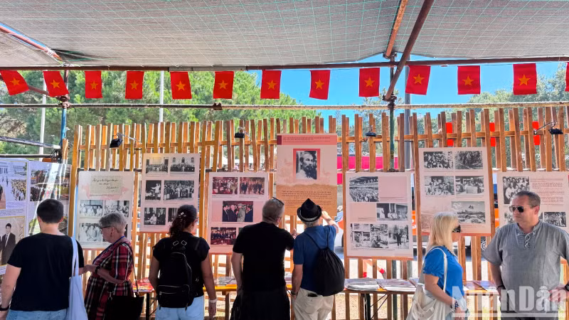 As in previous years, Vietnam’s exhibition space continued to attract the interest of many Portuguese citizens and international friends.