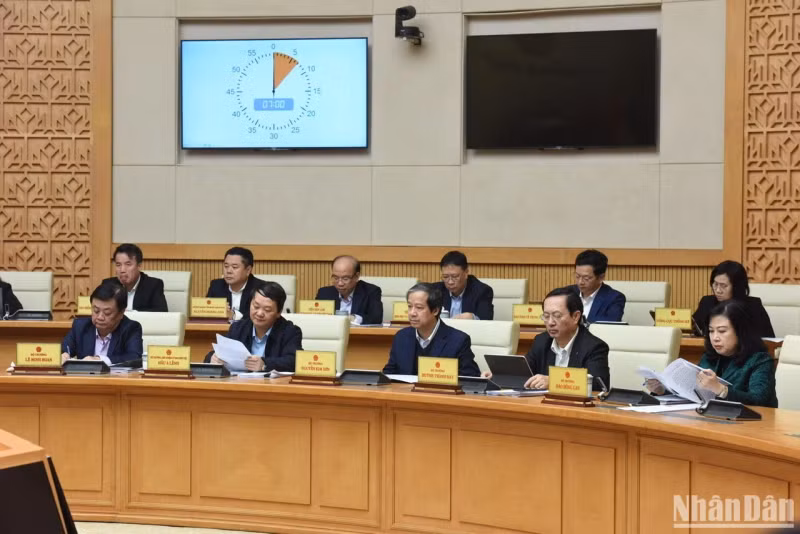 Representatives from ministries and agencies attend the meeting.