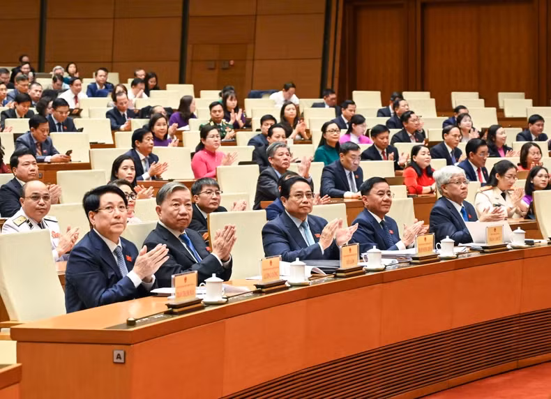 Leaders, former Party and State leaders and National Assembly deputies at the closing session. (Photo: NDO)