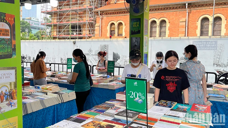 Visitors to the 2023 Book and Reading Culture Day. 