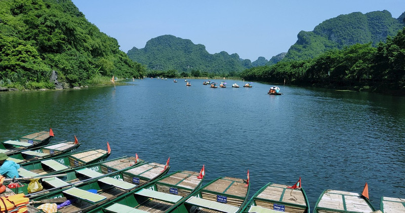 Tourist boat dock at Trang An.