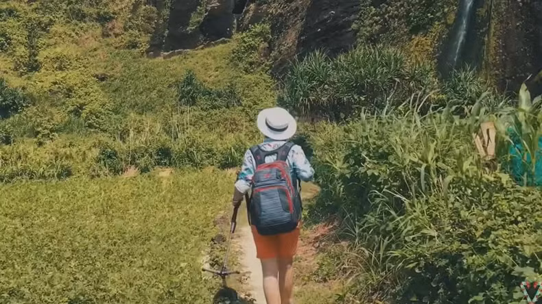 The MV “Vietnam nhung chuyen di” (Trips around Vietnam)
