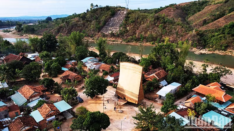 A corner of Kon K'tu community-based tourism village in Kon Tum City.