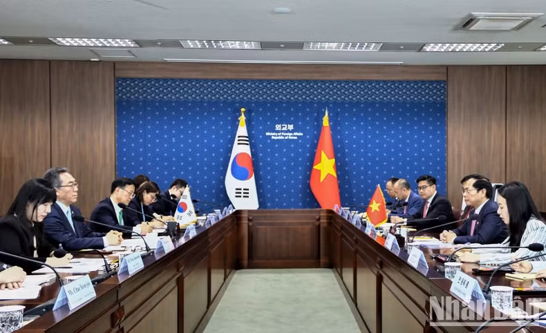 A view of the talks. (Photo: The Ministry of Foreign Affairs/NDO)