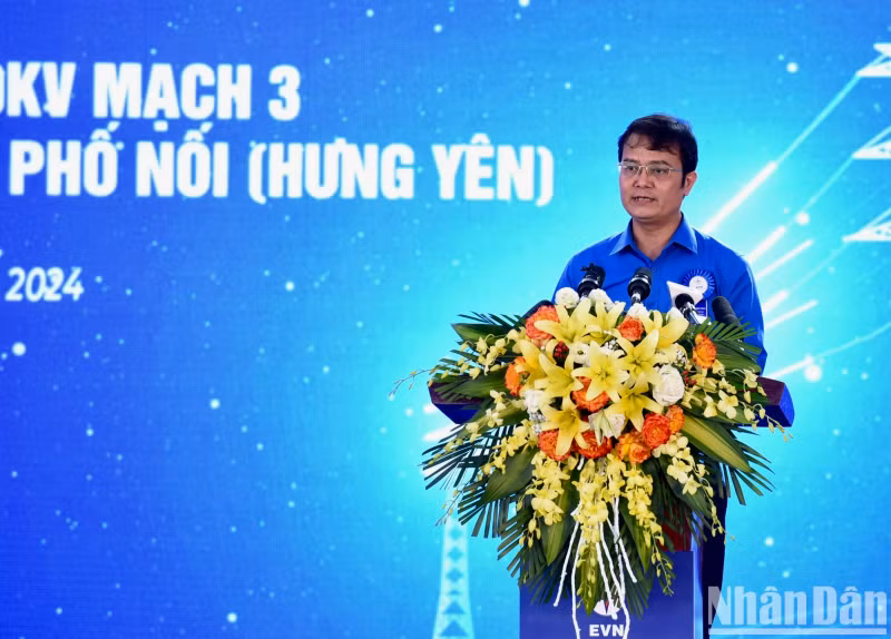 First Secretary of the Ho Chi Minh Communist Youth Union Central Committee Doan Bui Quang speaks at the event.