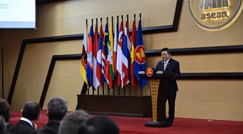 ASEAN Secretary-General Kao Kim Hourn at the press conference to announce the results of the 57th ASEAN Foreign Ministers' Meeting (AMM-57) and related meetings. (Photo: asean.org)