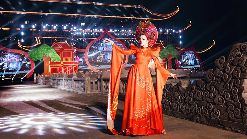 Miss Le Hoang Phuong is a beautiful Ao Dai designer in the programme. (Photo: KIENG CAN)