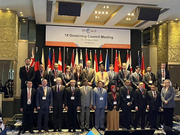 At the meeting that sees the participation of members of the governing council, officials from 21 member countries of the Regional Cooperation Agreement on Combating Piracy and Armed Robbery against Ships in Asia (ReCAAP), and guest delegates from 10 maritime organisations, shipping associations, international and regional research institutes. (Photo: VNA)