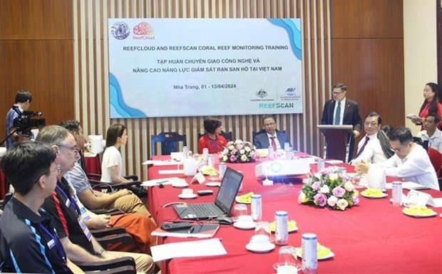 An overview of ReefCloud and ReefScan coral reef monitoring training (Photo: VNA)
