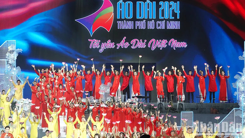 At the opening ceremony of the 10th Ao Dai Festival (Photo: NDO)
