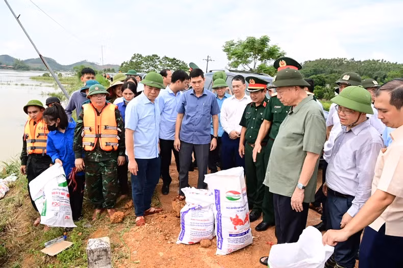Party General Secretary and President To Lam visits Tuyen Quang (Photo: NDO)
