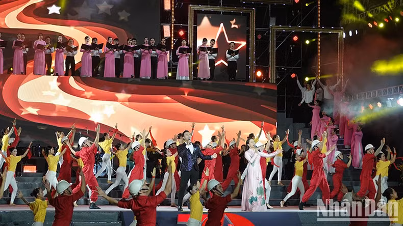 An art performance at the event's opening ceremony.