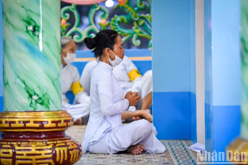 The solemn atmosphere during the ceremonies.