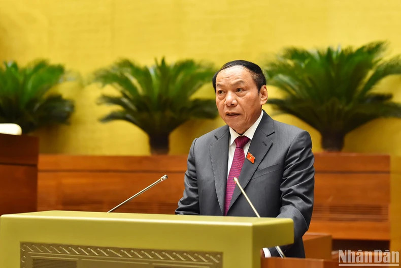 Minister of Culture, Sports, and Tourism Nguyen Van Hung speaks at the session. (Photo: NDO)