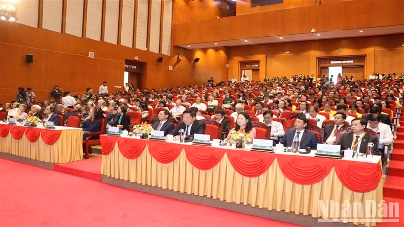 The delegates attend the event.