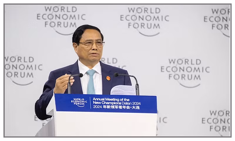 PM Pham Minh Chinh speaks at the plenary session. 