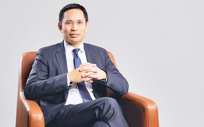 Nguyen Hong Hien, Chairman of the Board of Directors of MobiFone Corporation.