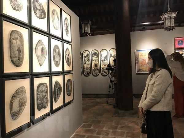 At the exhibition (Photo: VNA