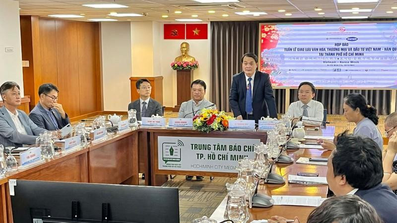 At the press conference for the Vietnam - RoK Culture, Trade and Investment Week in Ho Chi Minh City 