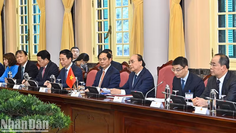 Vietnam’s delegation attends the talks.