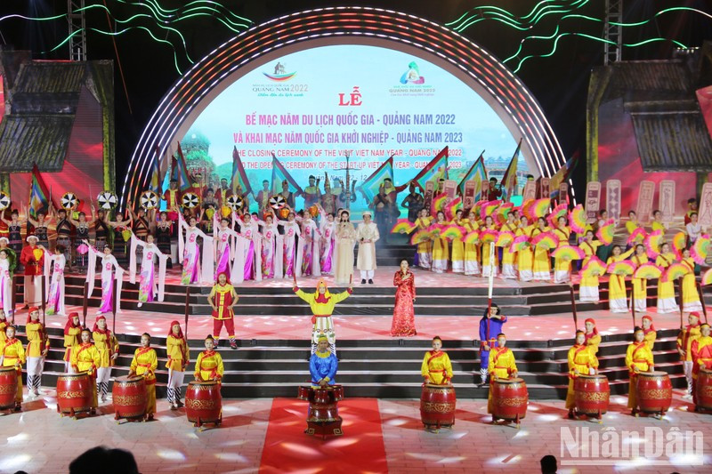 A performance at the ceremony to wrap up the Visit Vietnam Year-Quang Nam 2022. (Photo: NDO)