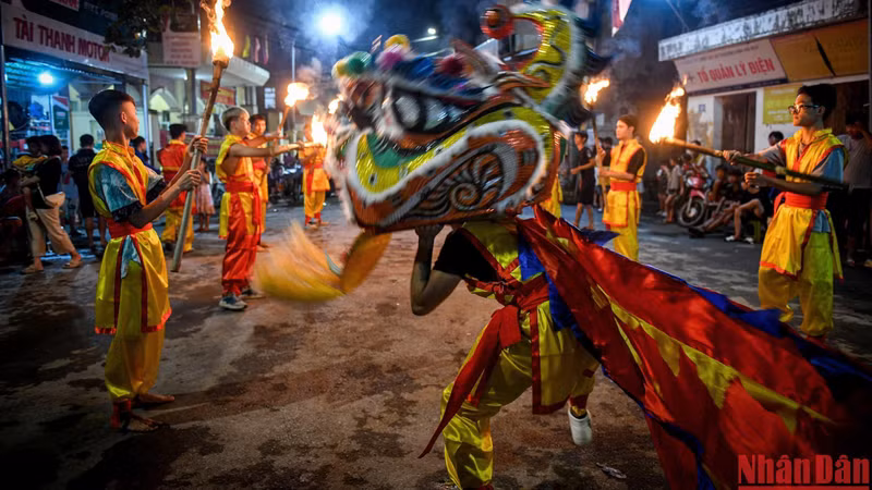 Cao Ha Village has been full of vibrant Mid-Autumn Festival atmosphere in recent days.