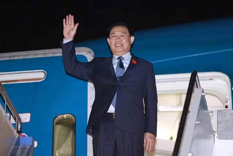 National Assembly Chairman Vuong Dinh Hue arrives in Canberra on November 29 evening, starting an official visit to Australia from November 30 - December 3. (Photo: VNA)