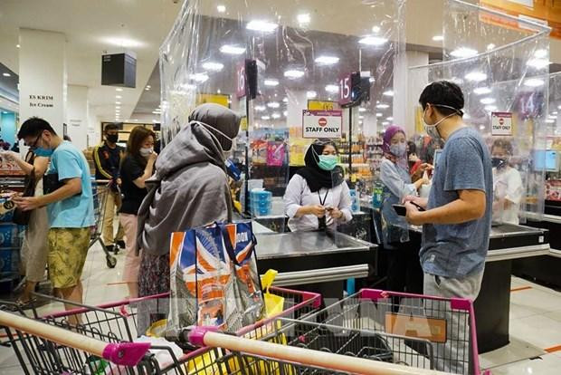 At a supermarket in Indonesia (Source: AFP/VNA)