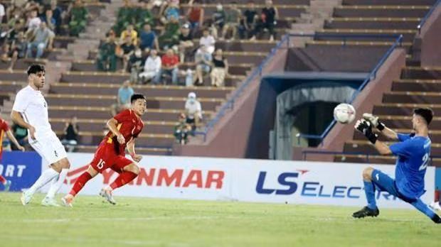 In the match (Photo: VNA) 