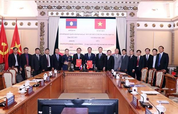 At the signing ceremony of the MoU. (Photo: VNA)