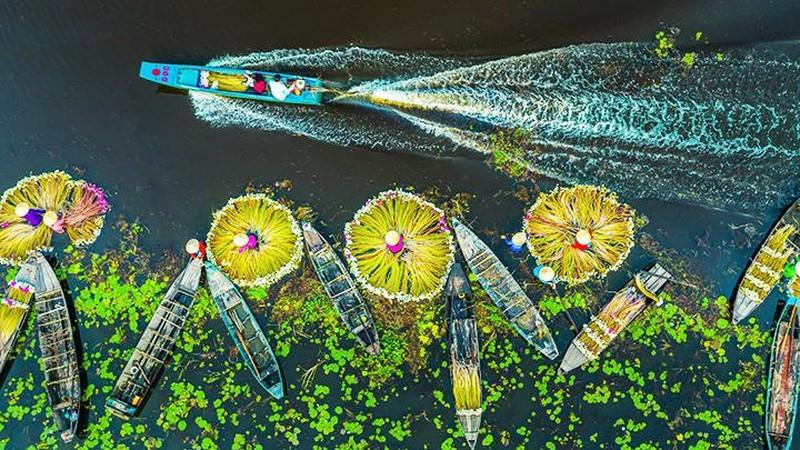 An Giang is more beautiful during the floating season. (Photo: Khanh Phan)