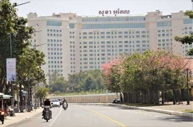 Sockha Phnom Penh Hotel, where the 2022 ASEAN Summits are being held. (Photo: VNA)