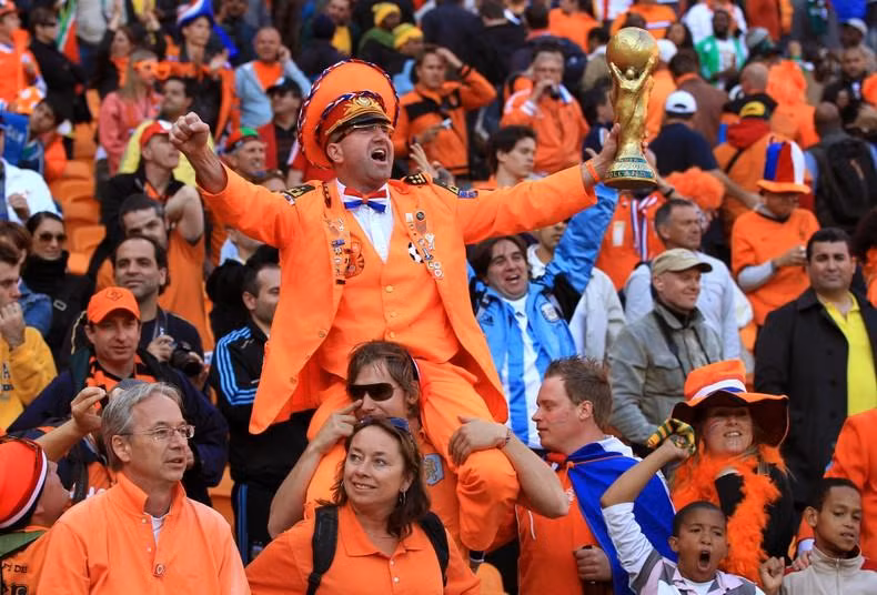 The return of the "orange vortex" from the Netherlands (Photo: REUTERS)