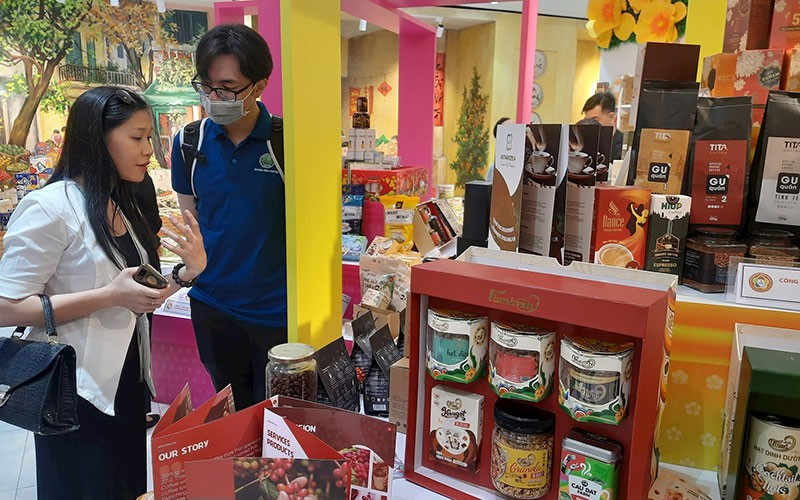 Products from food and foodstuff enterprises are displayed at the showroom of the Ho Chi Minh City Investment and Trade Promotion Centre.