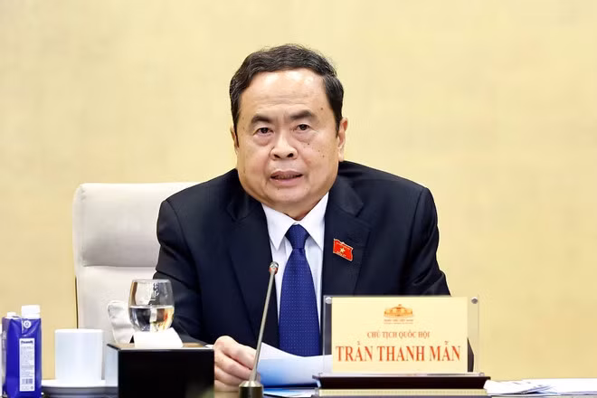 NA Chairman Tran Thanh Man addresses the meeting. (Photo: VNA)