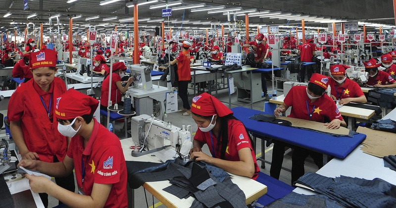 Vietnam National Textile and Garment Group (VINATEX) has proactively built a closed supply chain, from "spinning – weaving – dyeing – garment manufacturing". (Source: VINATEX)