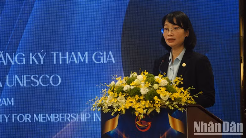 Tran Thi Dieu Thuy, Vice Chairwoman of Ho Chi Minh City People's Committee, delivers the opening speech at the seminar.