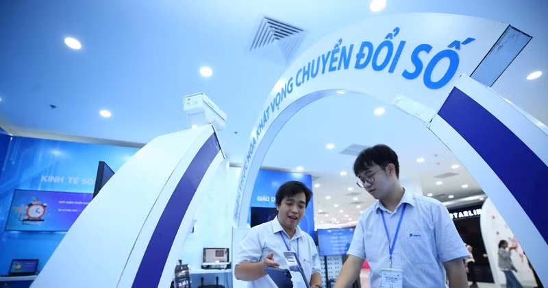 The Government has been taking necessary steps to facilitate the growth of the digital economy. (Photo: Le Tien)