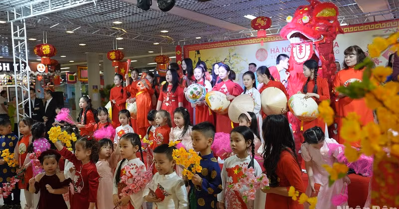 The Vietnamese community joyfully celebrate the traditional Lunar New Year at Incentra.