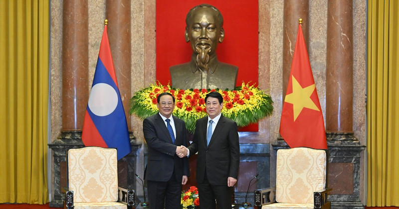 President Luong Cuong and Lao Prime Minister Sonexay Siphandone