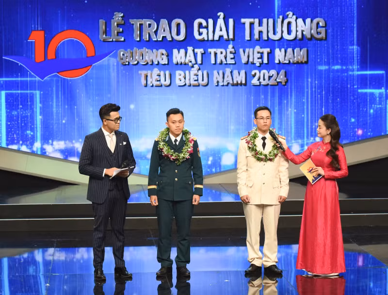 The outstanding young faces at the event. The outstanding young faces at the event.