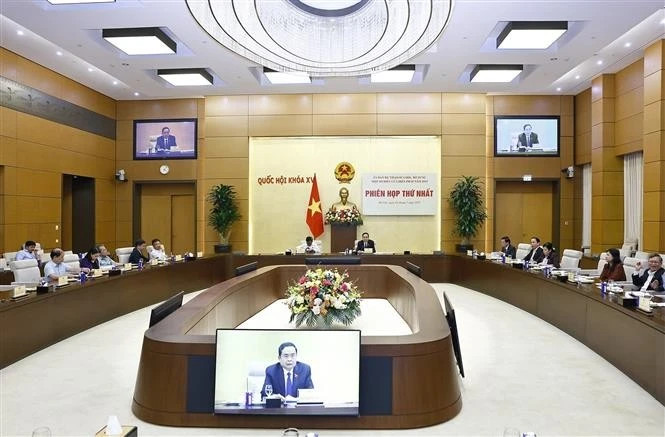 The first meeting of the committee for drafting supplementations and amendments to the 2013 Constitution in Ha Noi on May 5 (Photo: VNA) 