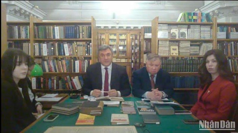 At the Saint Petersburg’s discussion held on February 3 to mark the 95th anniversary of the Communist Party of Vietnam. (Photo: NDO)