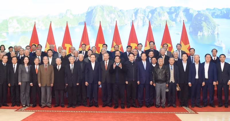 Party General Secretary To Lam, President Luong Cuong, Prime Minister Pham Minh Chinh, National Assembly Chairman Tran Thanh Man, along with other leaders and former leaders of the Party and State through various periods.